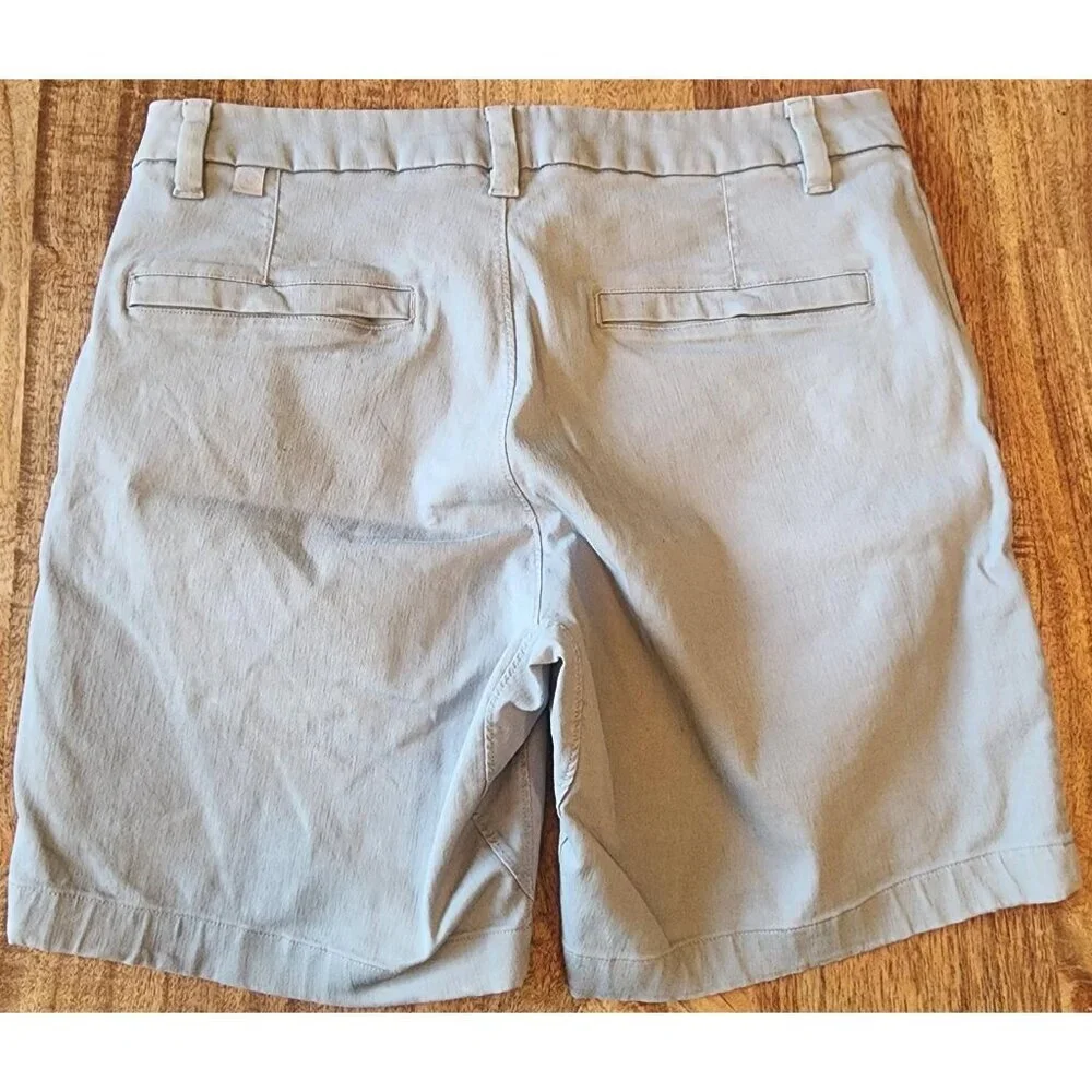 Lululemon Shorts Mens 32 Light Gray Chino Golf Casual Stretch Secure Zip Pocket